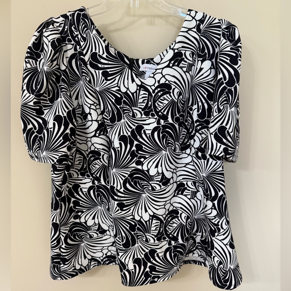 Liz Claiborne Black and White Floral Blouse